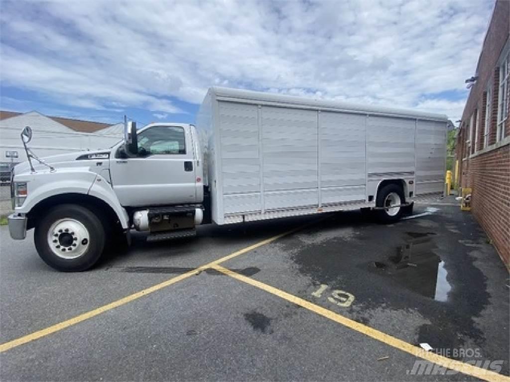 Ford F750 Getränkewagen