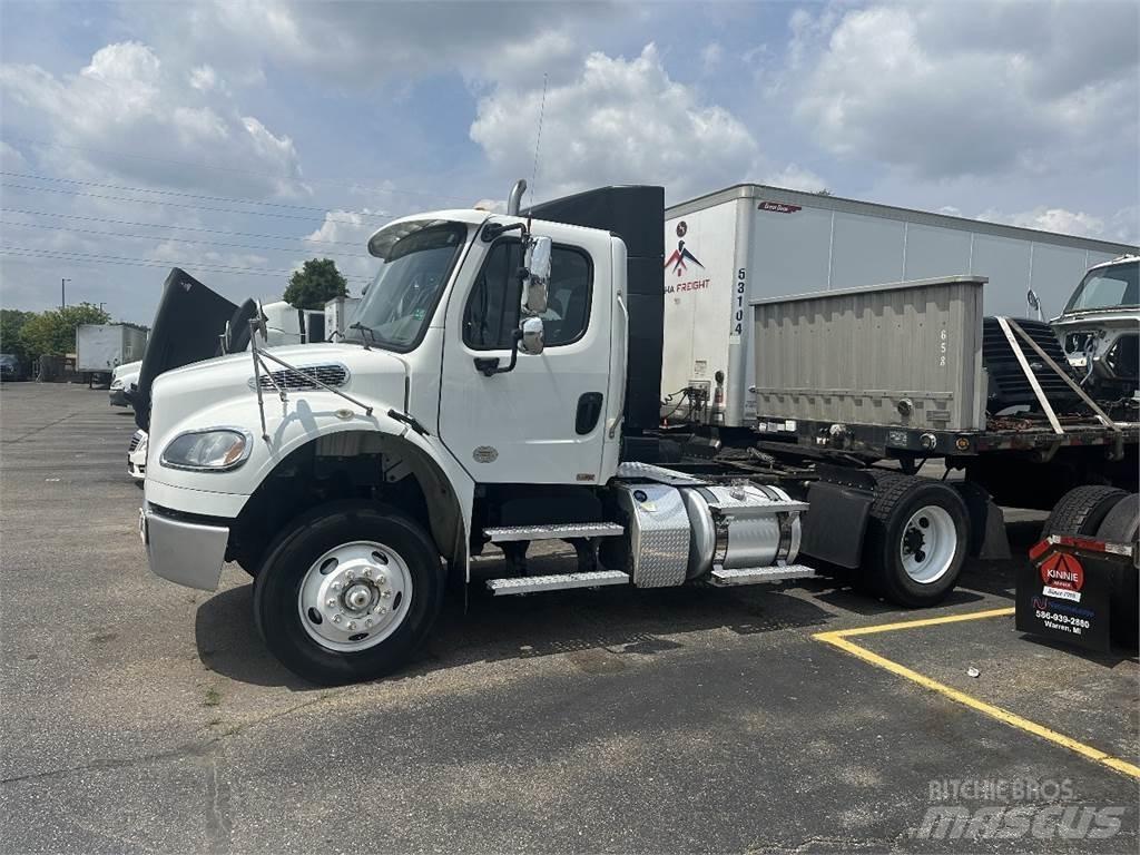 Freightliner M2 106 Sattelzugmaschinen