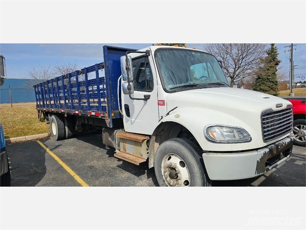 Freightliner M2 106 Pritschenwagen/Pritschenwagen mit Seitenklappe