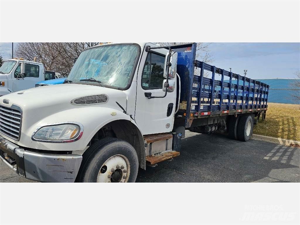 Freightliner M2 106 Pritschenwagen/Pritschenwagen mit Seitenklappe