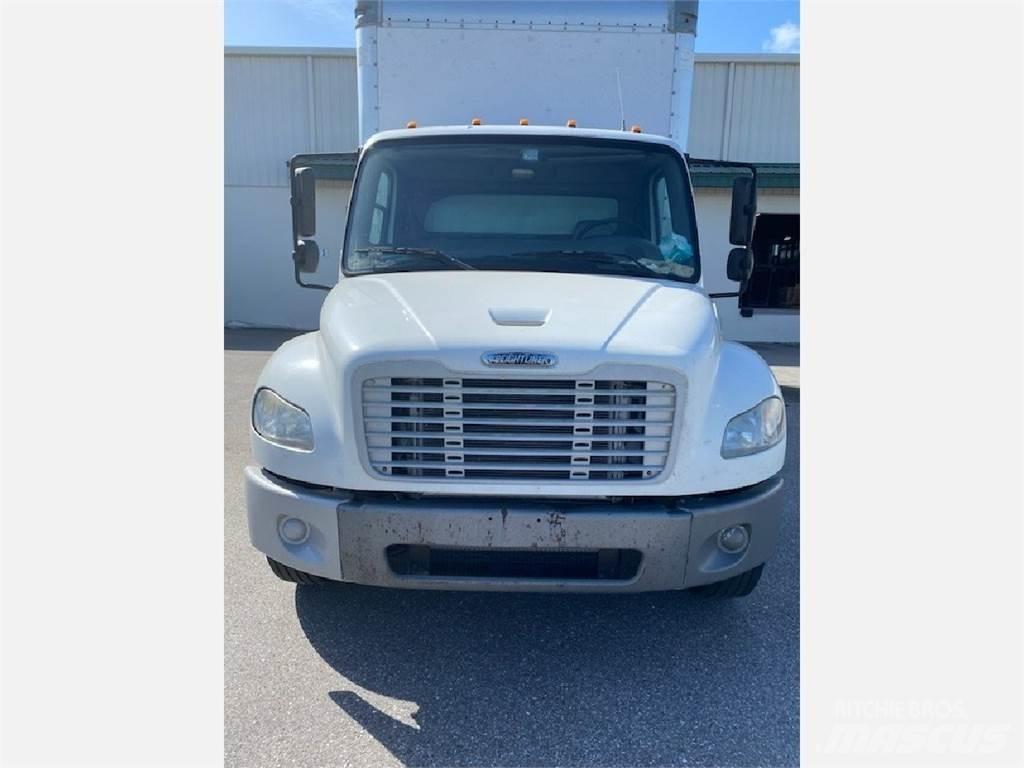 Freightliner M2 106 Kofferaufbau