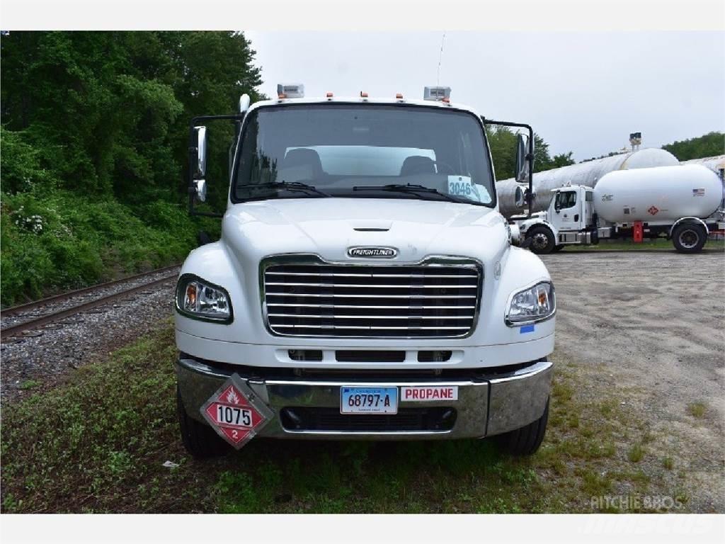 Freightliner M2-106 Andere Fahrzeuge