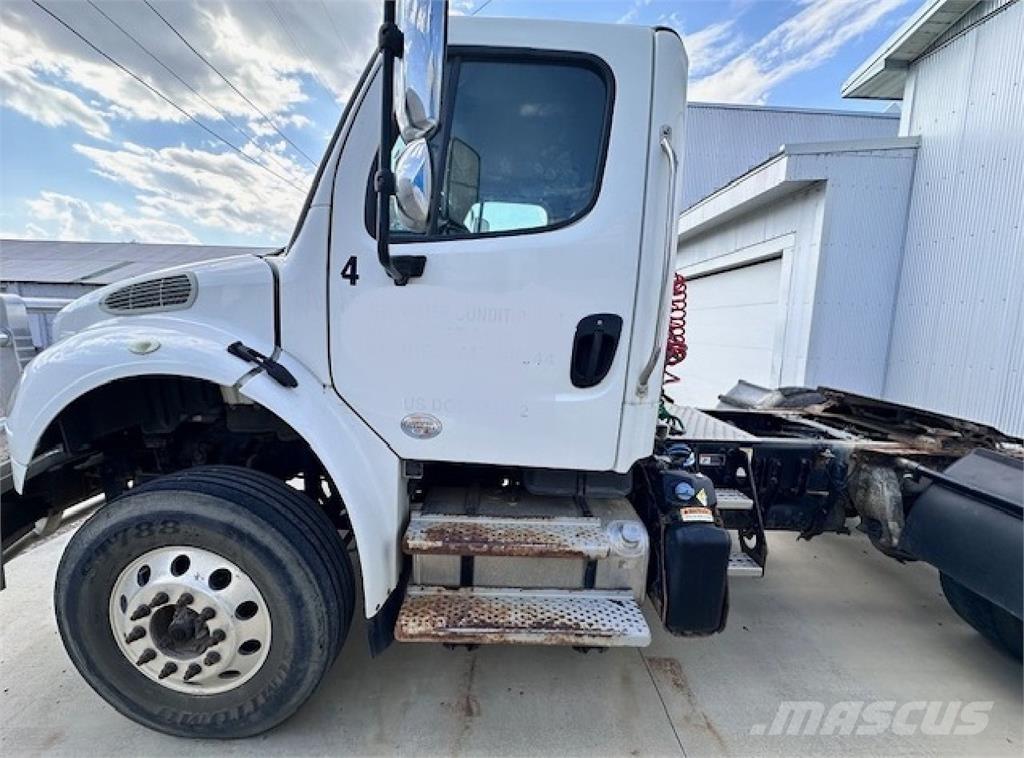 Freightliner M2 106 Sattelzugmaschinen