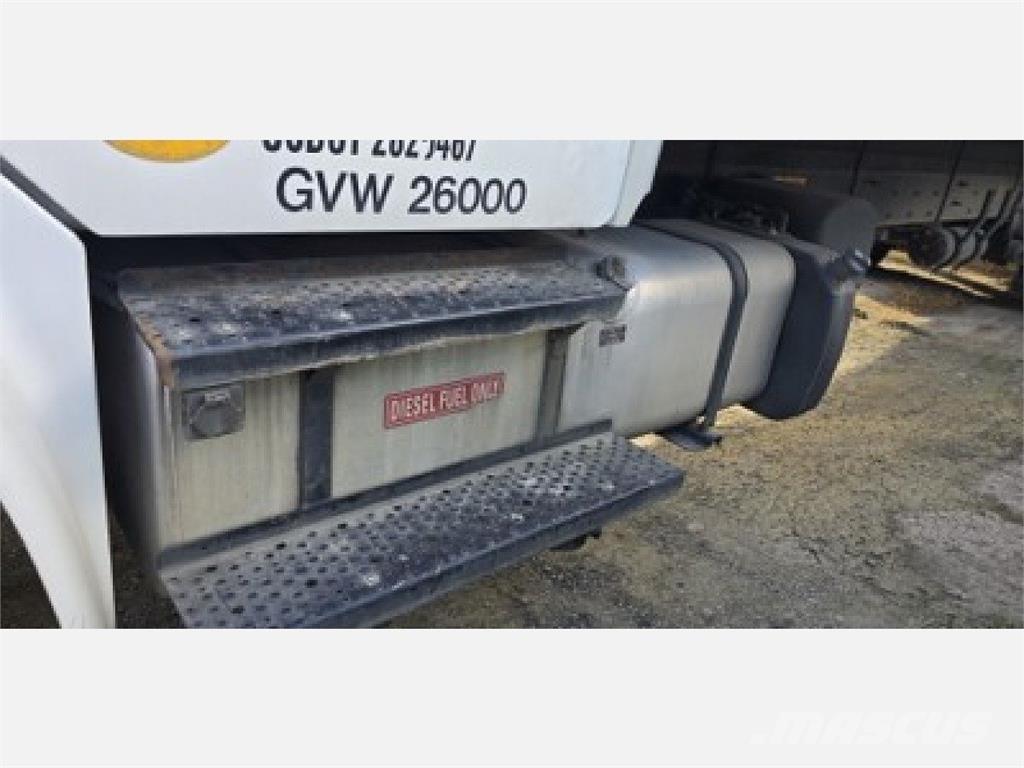 Freightliner M2 106 Kofferaufbau