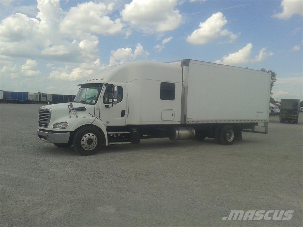 Freightliner M2-112 Kofferaufbau