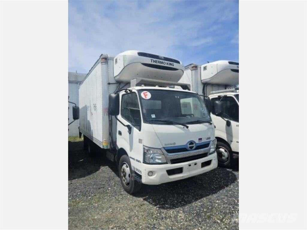 Hino 195 Kühlkoffer