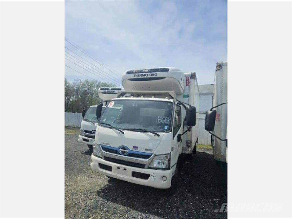 Hino 195 Kühlkoffer