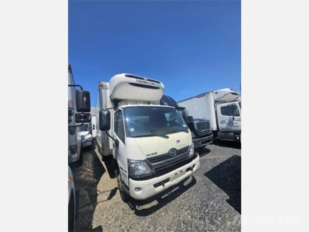 Hino 195 Kühlkoffer