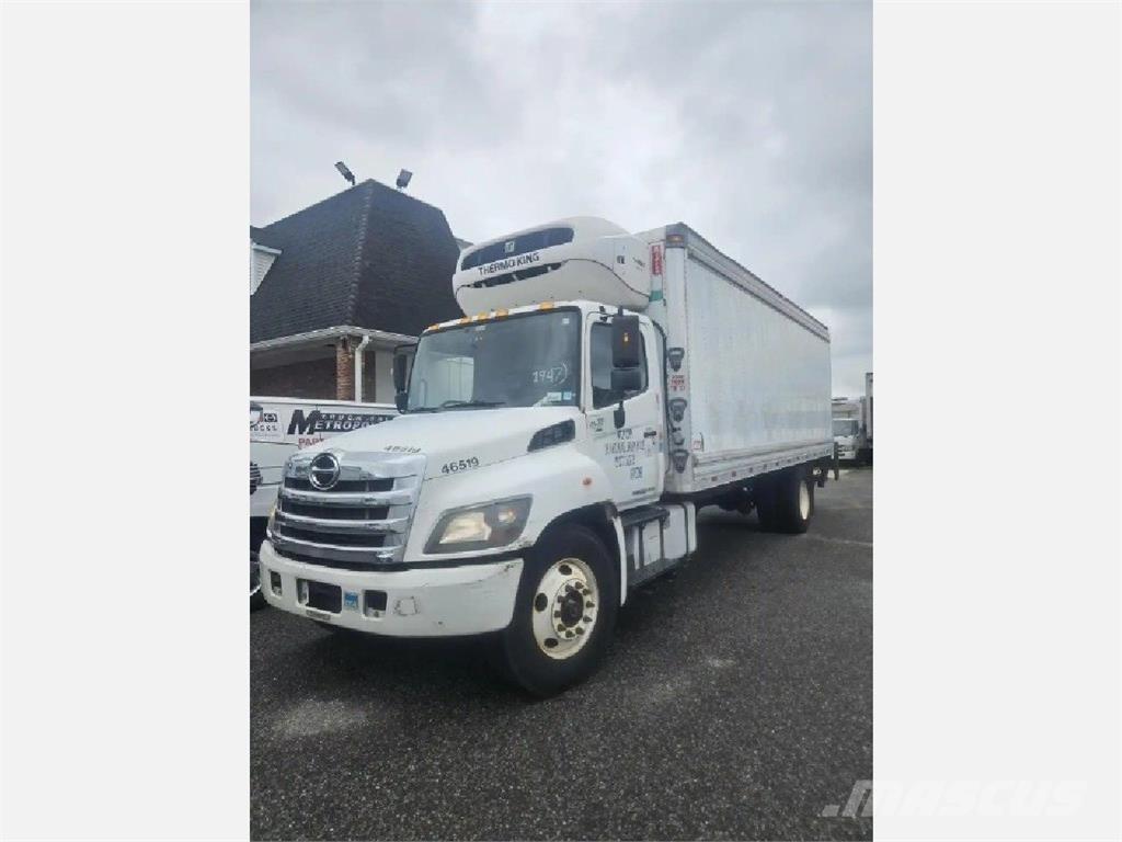 Hino 338 Kühlkoffer