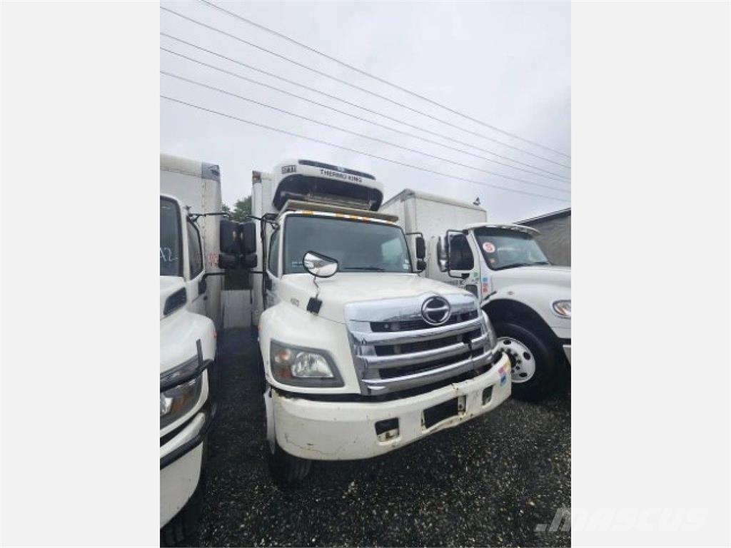Hino 338 Kühlkoffer