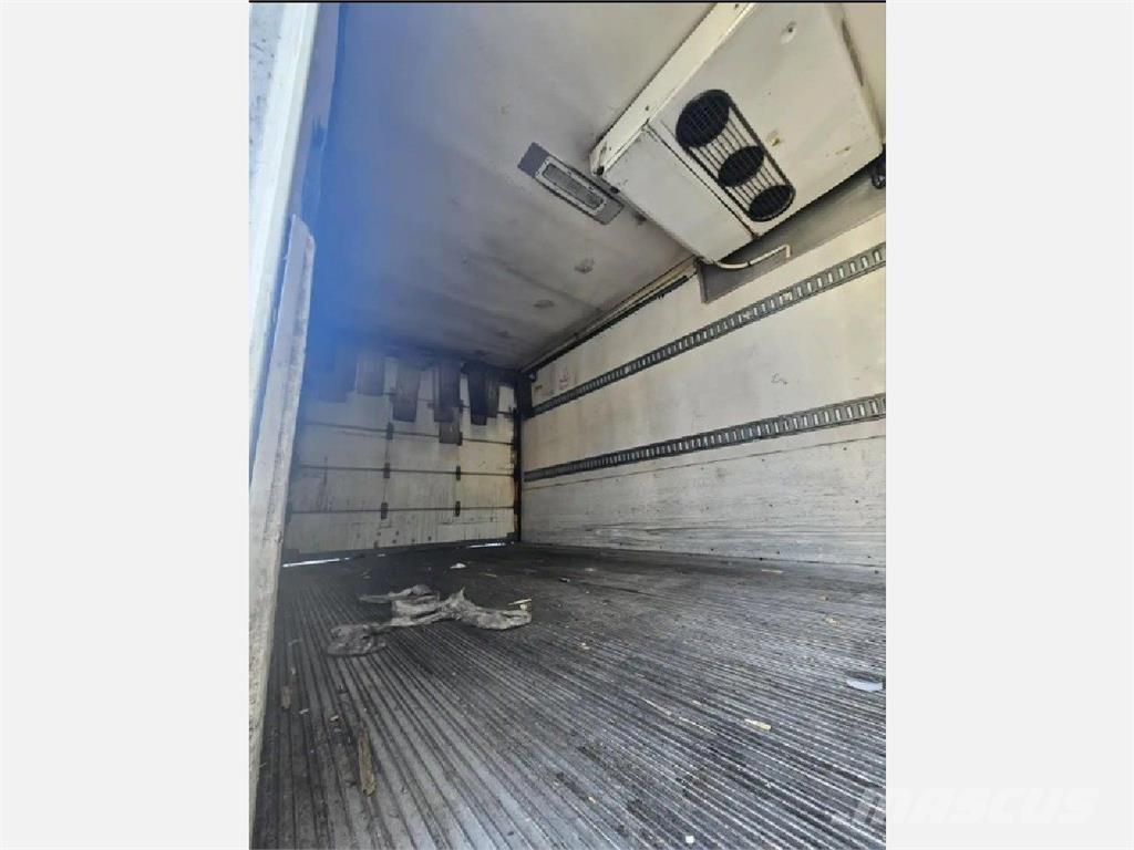Hino 338 Kühlkoffer