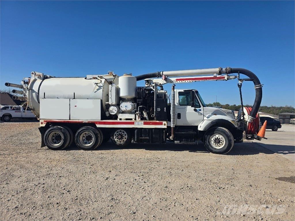 International 4400 Andere Fahrzeuge