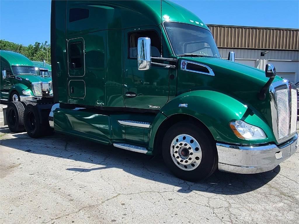 Kenworth T680 Sattelzugmaschinen