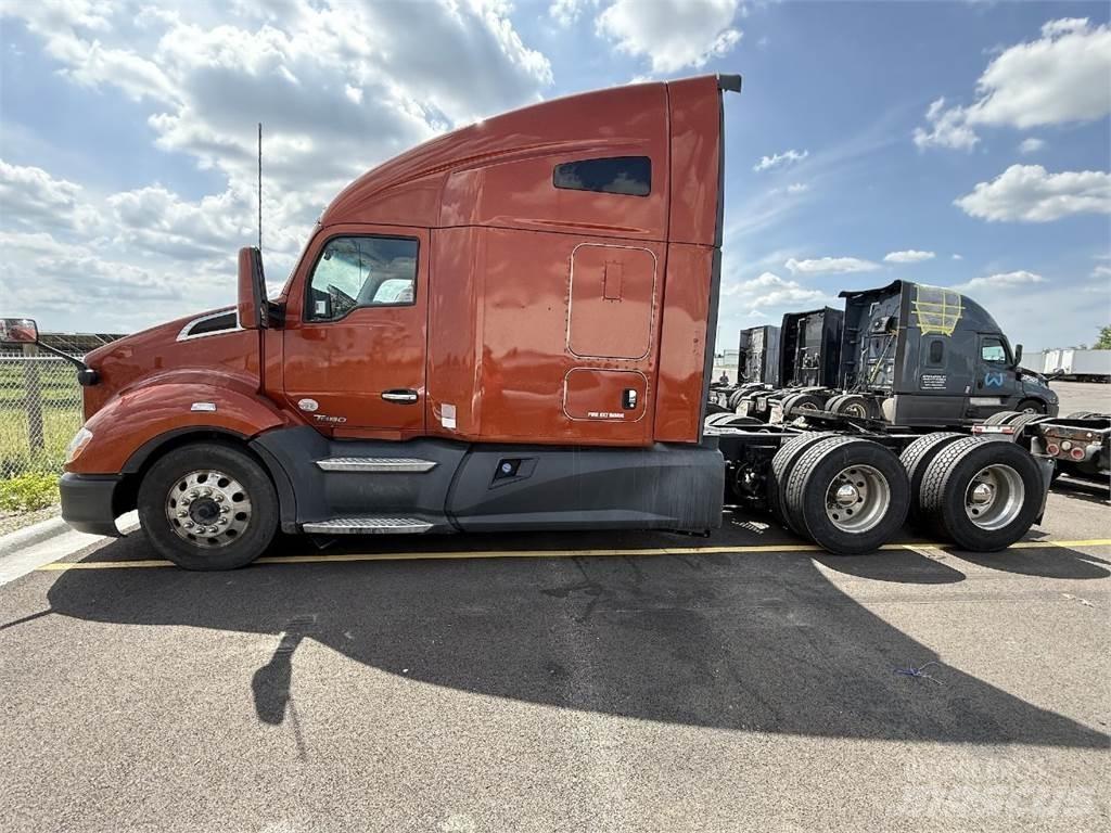 Kenworth T680 Sattelzugmaschinen