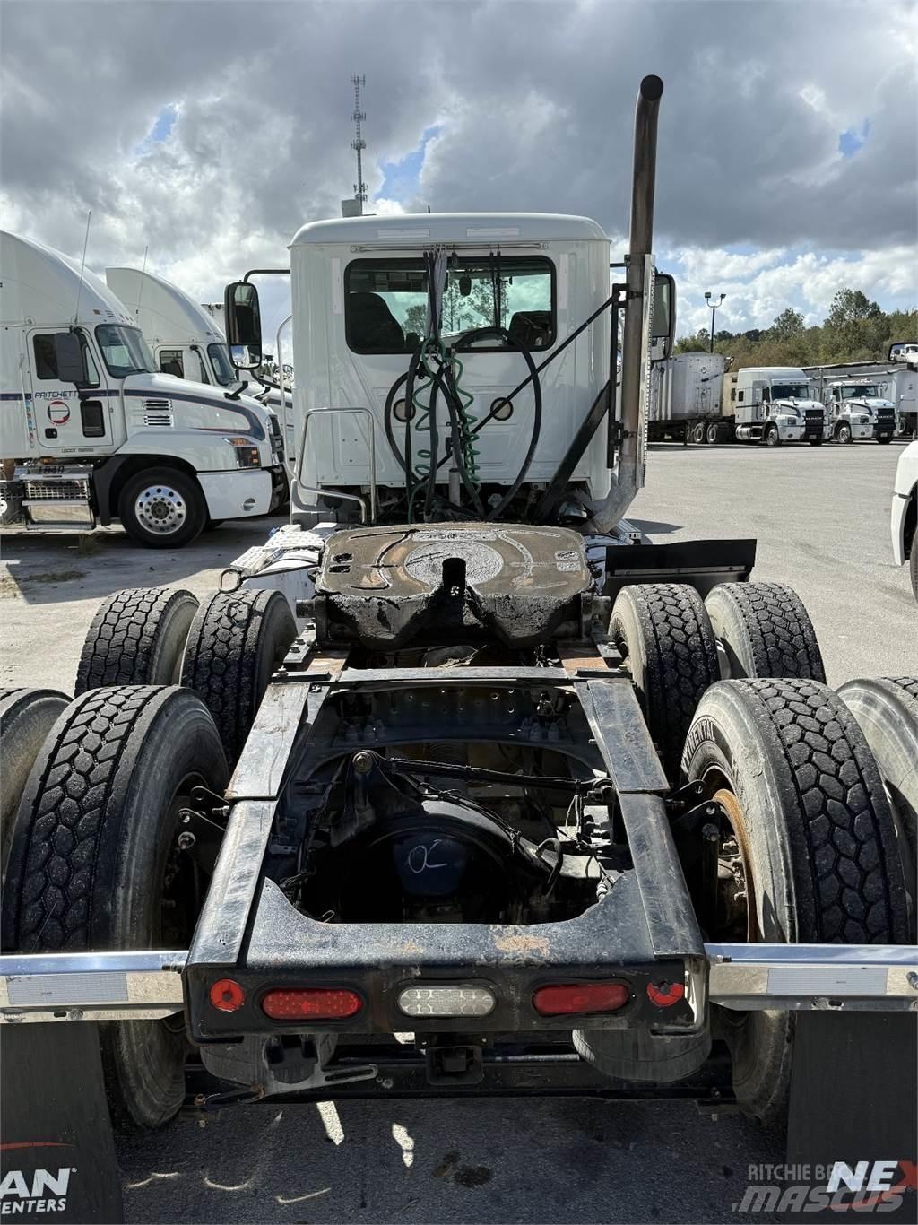Mack AN64T Sattelzugmaschinen
