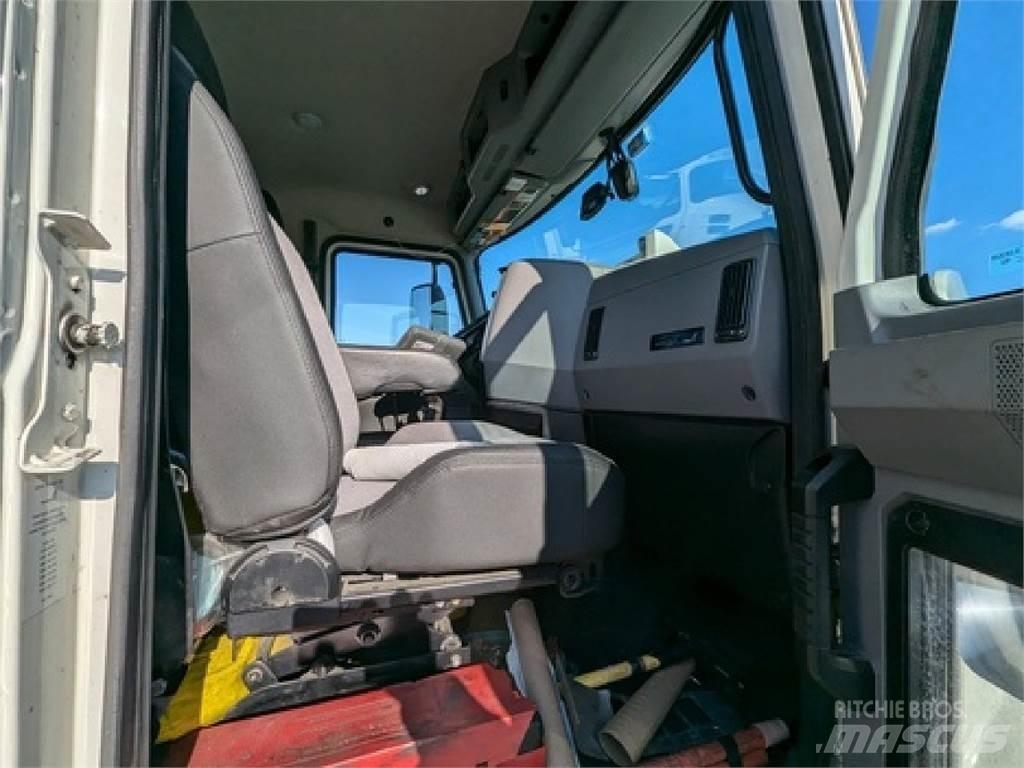 Mack AN64T Sattelzugmaschinen