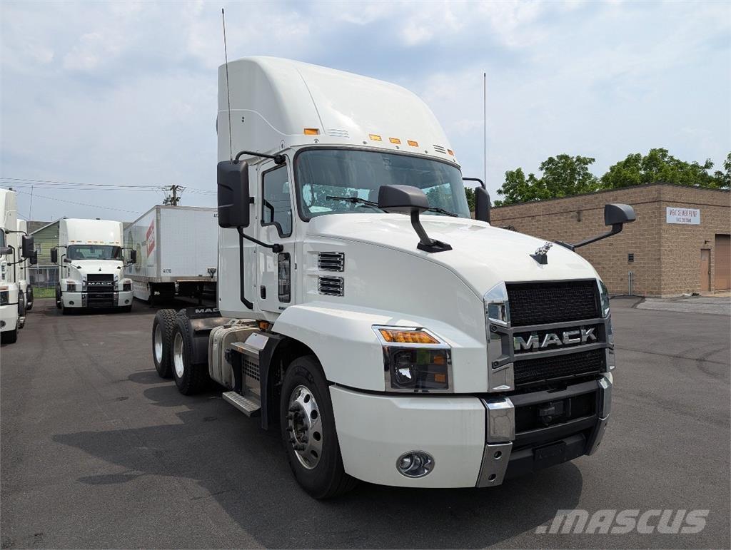 Mack AN64T Sattelzugmaschinen