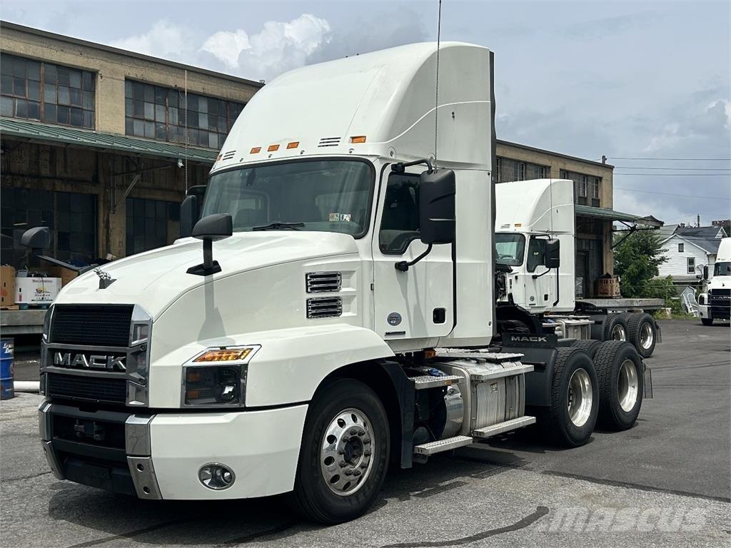 Mack AN64T Sattelzugmaschinen