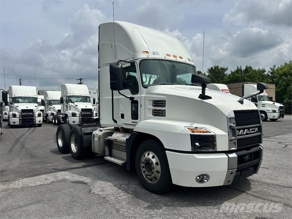 Mack AN64T Sattelzugmaschinen