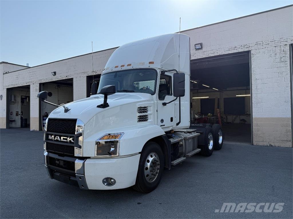 Mack AN64T Sattelzugmaschinen