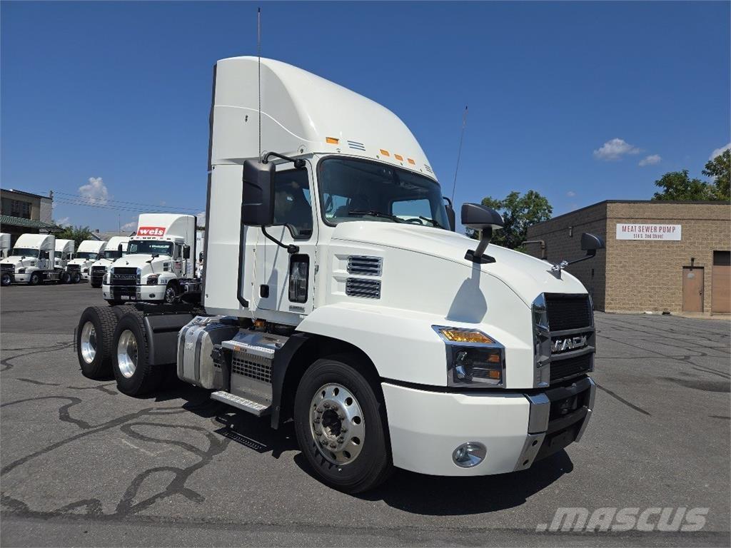 Mack AN64T Sattelzugmaschinen