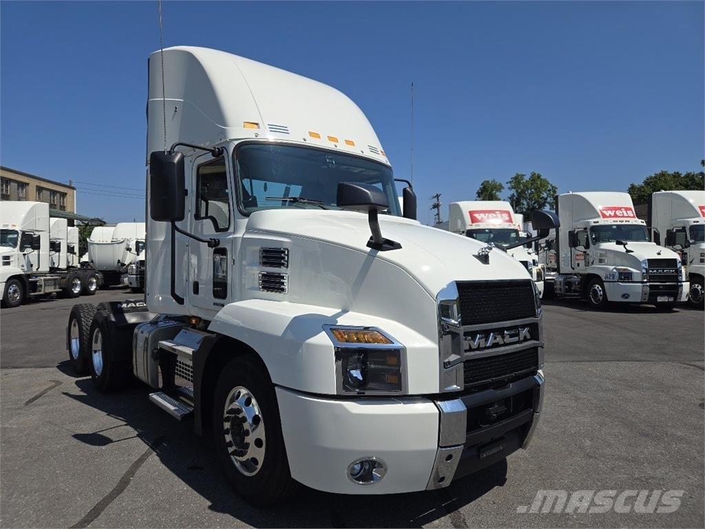 Mack AN64T Sattelzugmaschinen