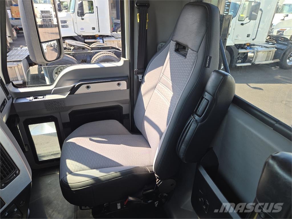 Mack AN64T Sattelzugmaschinen