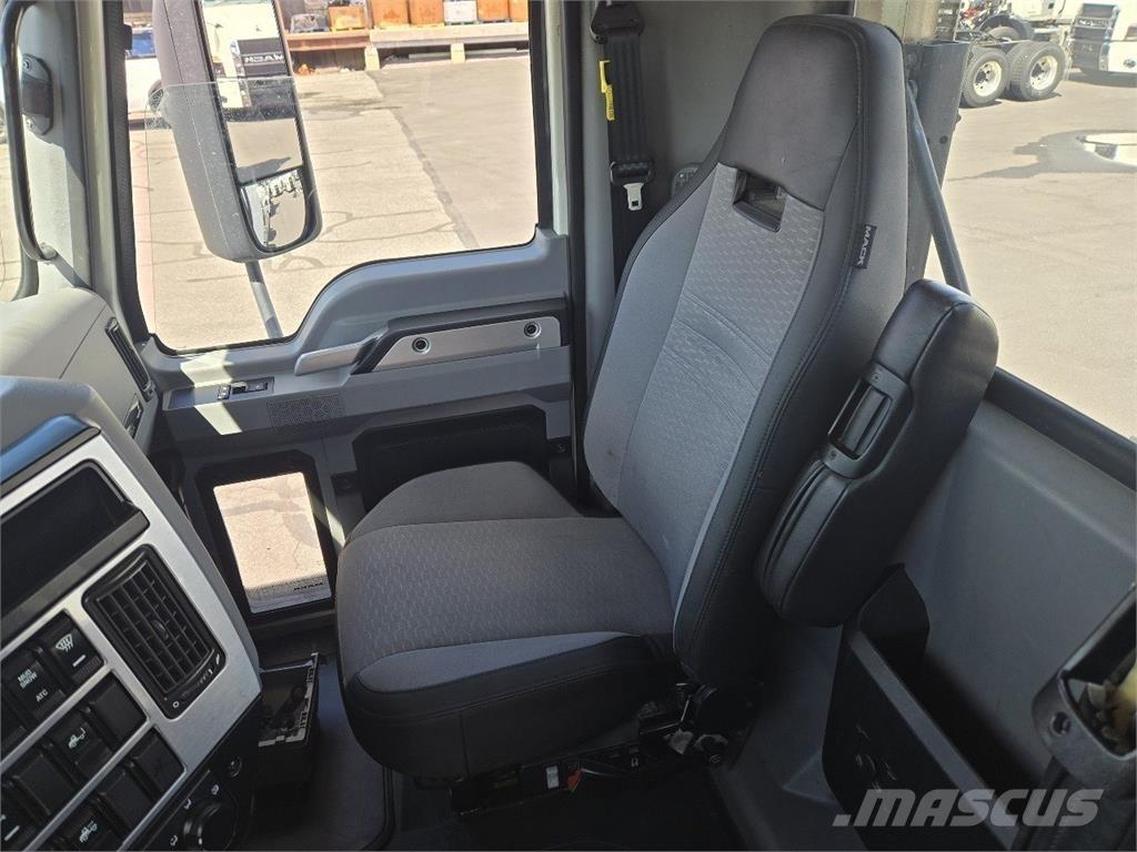 Mack AN64T Sattelzugmaschinen