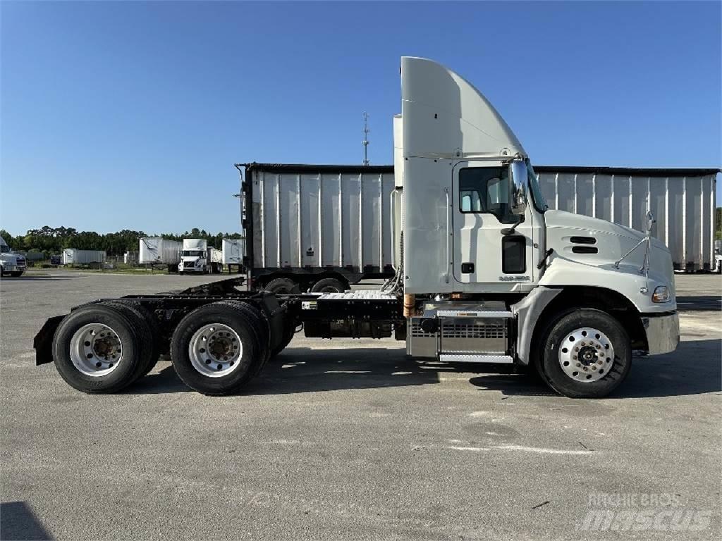 Mack CXU613 Sattelzugmaschinen