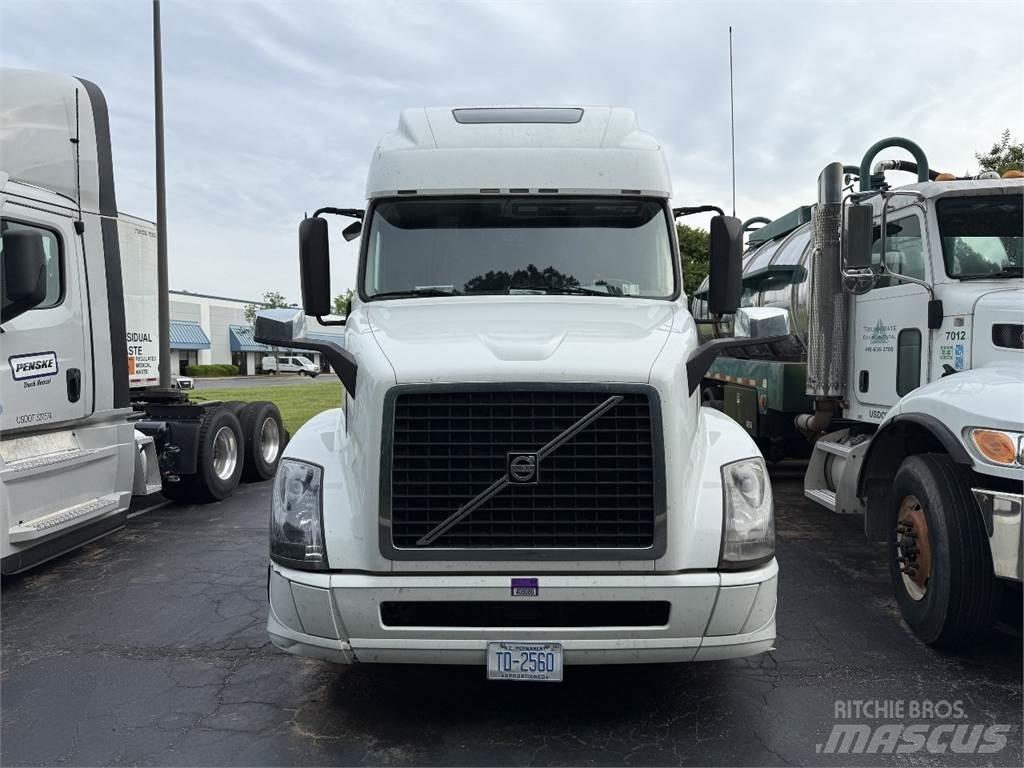 Volvo VNL64T670 Sattelzugmaschinen