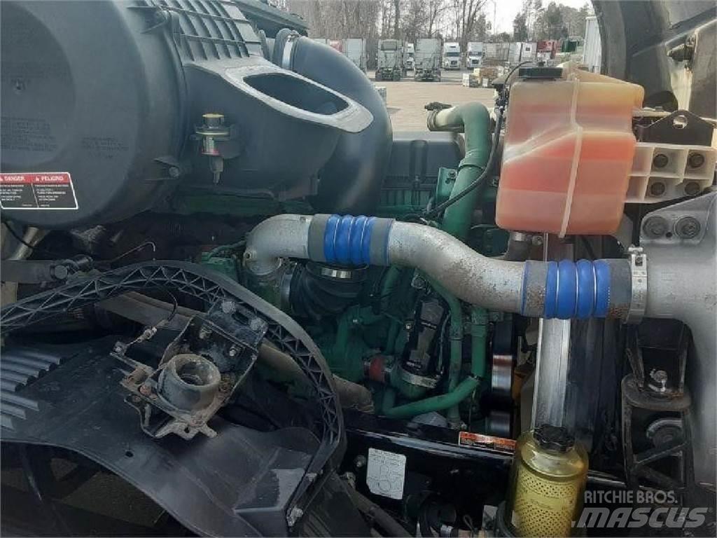 Volvo VNL64T670 Sattelzugmaschinen