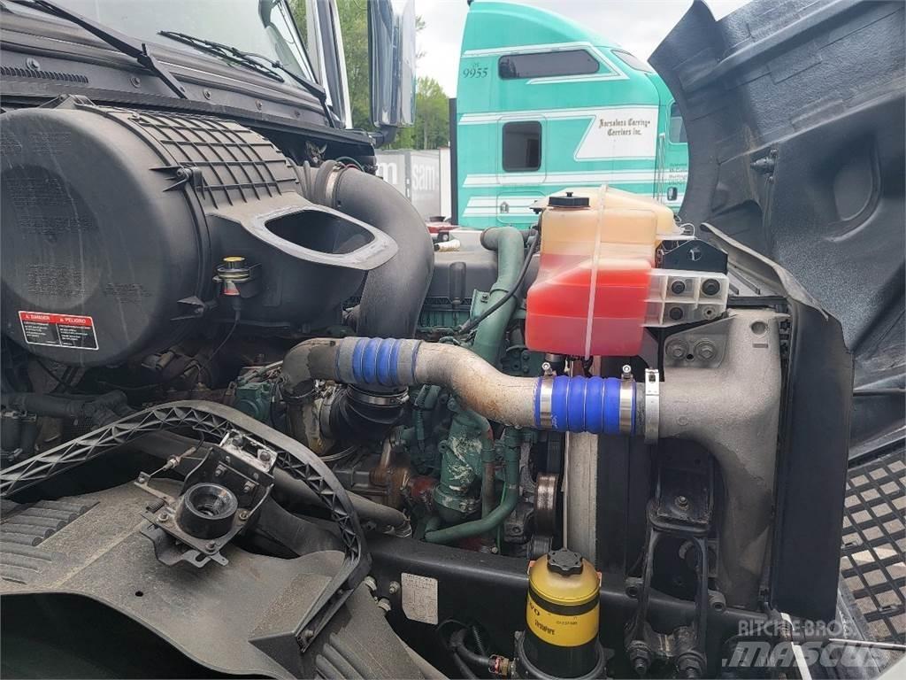 Volvo VNL64T780 Sattelzugmaschinen