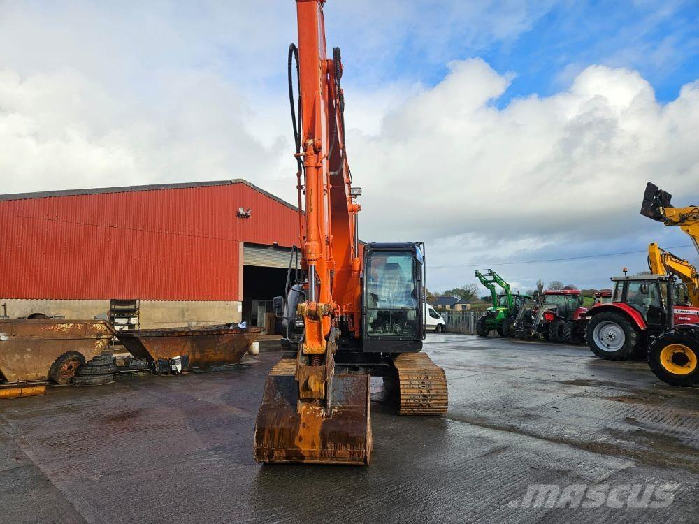 Hitachi ZX135 Raupenbagger