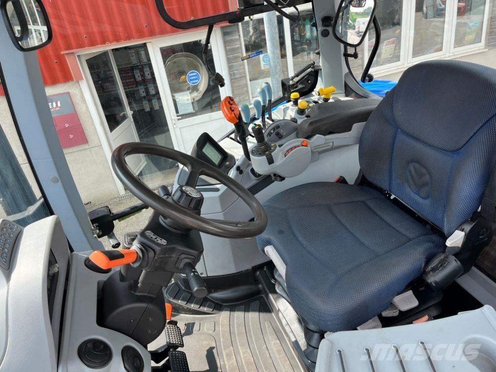 New Holland T7.210 Traktoren