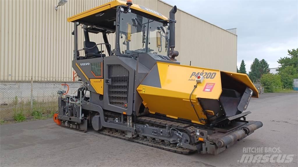  P4820D P4820D Strassenfertiger