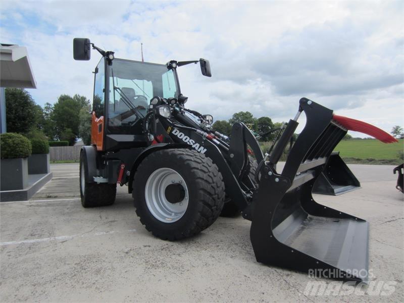 Develon DL85-7 Radlader