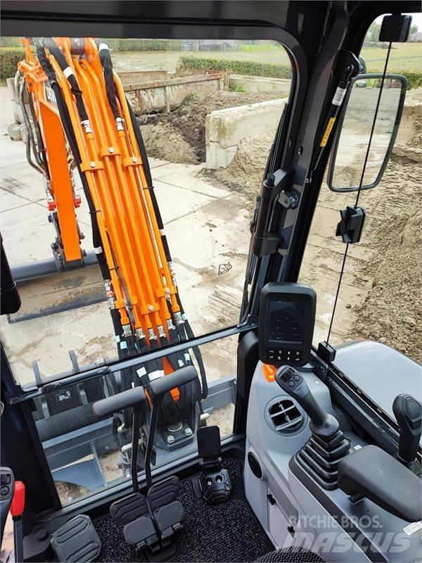 Develon DX27z-7 Minibagger < 7t