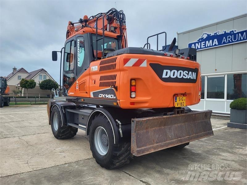 Doosan DX140W-5 Mobilbagger