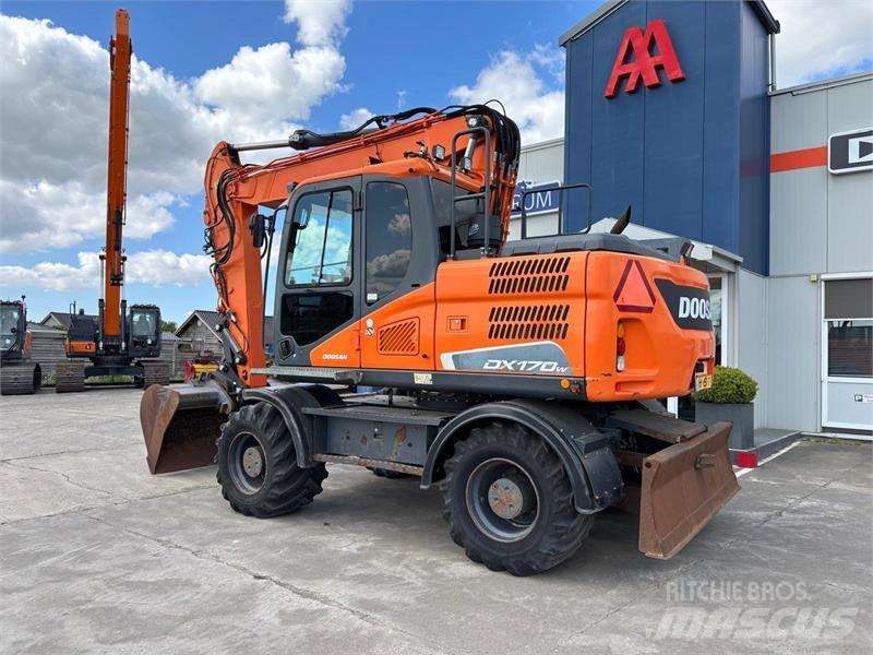 Doosan DX170W-5 Mobilbagger