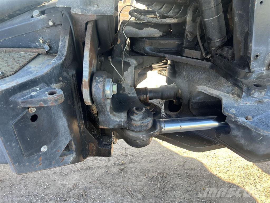 John Deere  Harvester