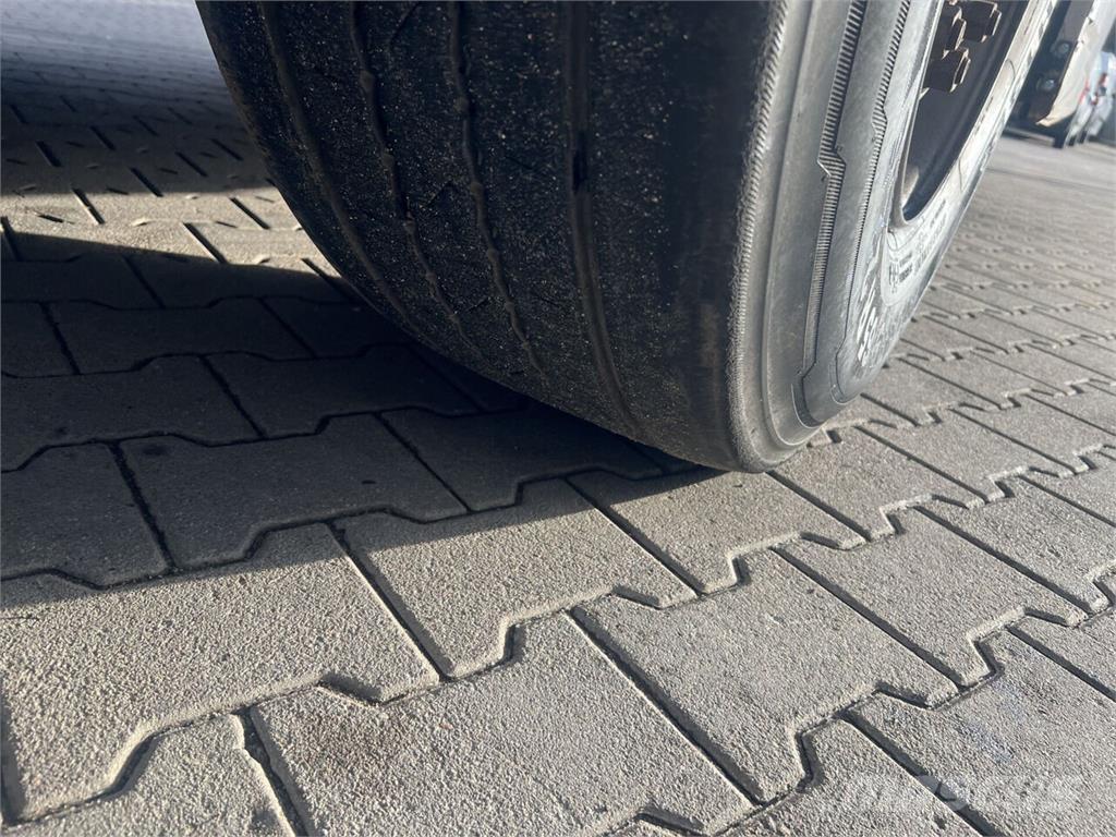 Krone  Curtainsiderauflieger