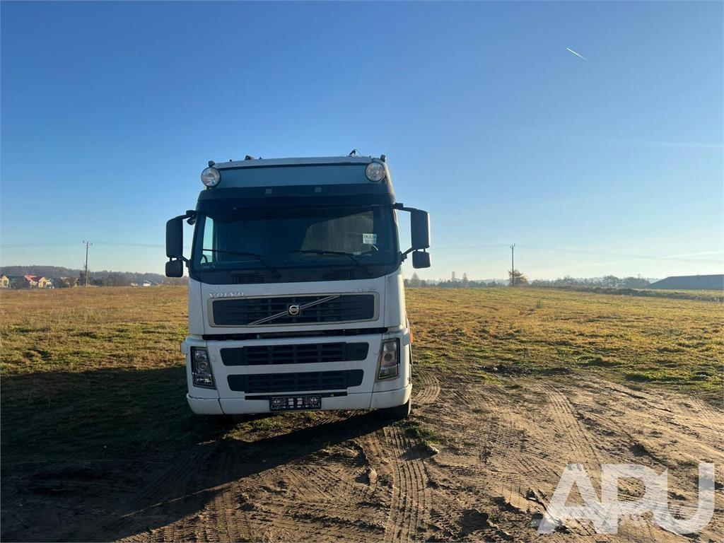 Volvo FM12 Pritschenwagen/Pritschenwagen mit Seitenklappe