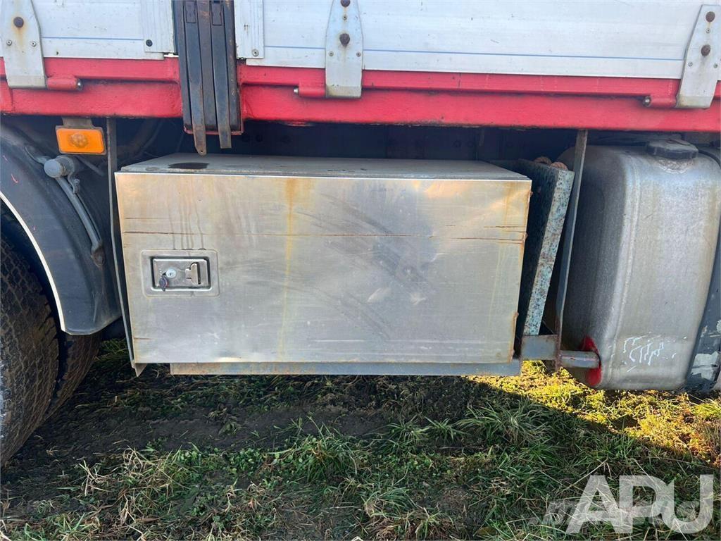 Volvo FM12 Pritschenwagen/Pritschenwagen mit Seitenklappe