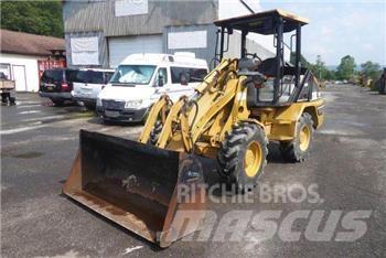 CAT 902 Radlader