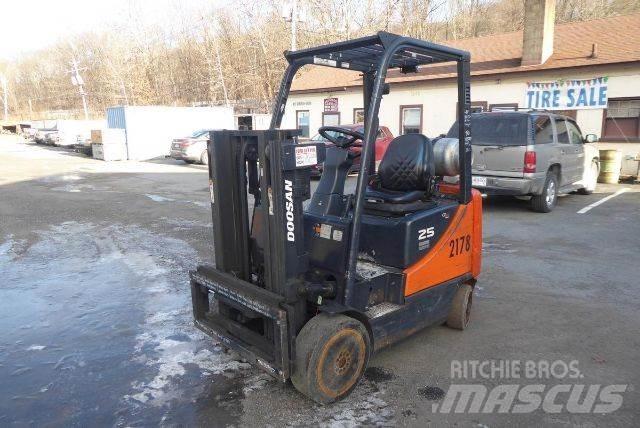 Doosan GC25P-5 Andere Gabelstapler
