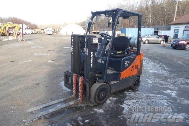 Doosan GC25P-5 Andere Gabelstapler