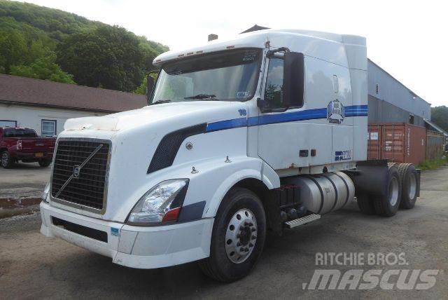 Volvo VNL64T Sattelzugmaschinen