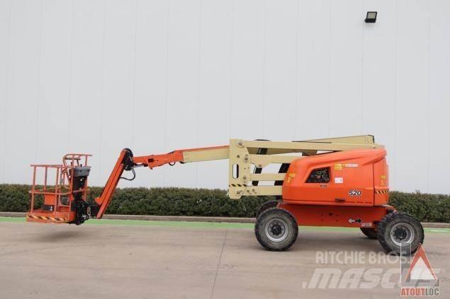 JLG 520AJ Gelenkteleskoparbeitsbühnen