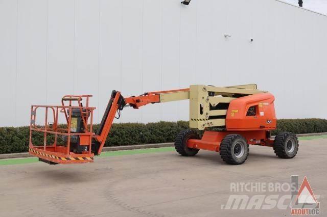 JLG 520AJ Gelenkteleskoparbeitsbühnen