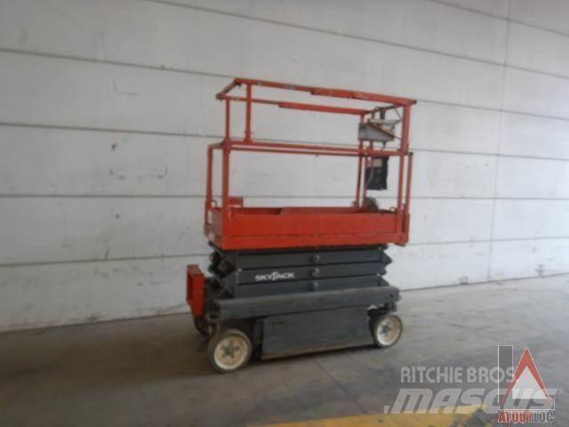 SkyJack SJ3219 Gelenkteleskoparbeitsbühnen